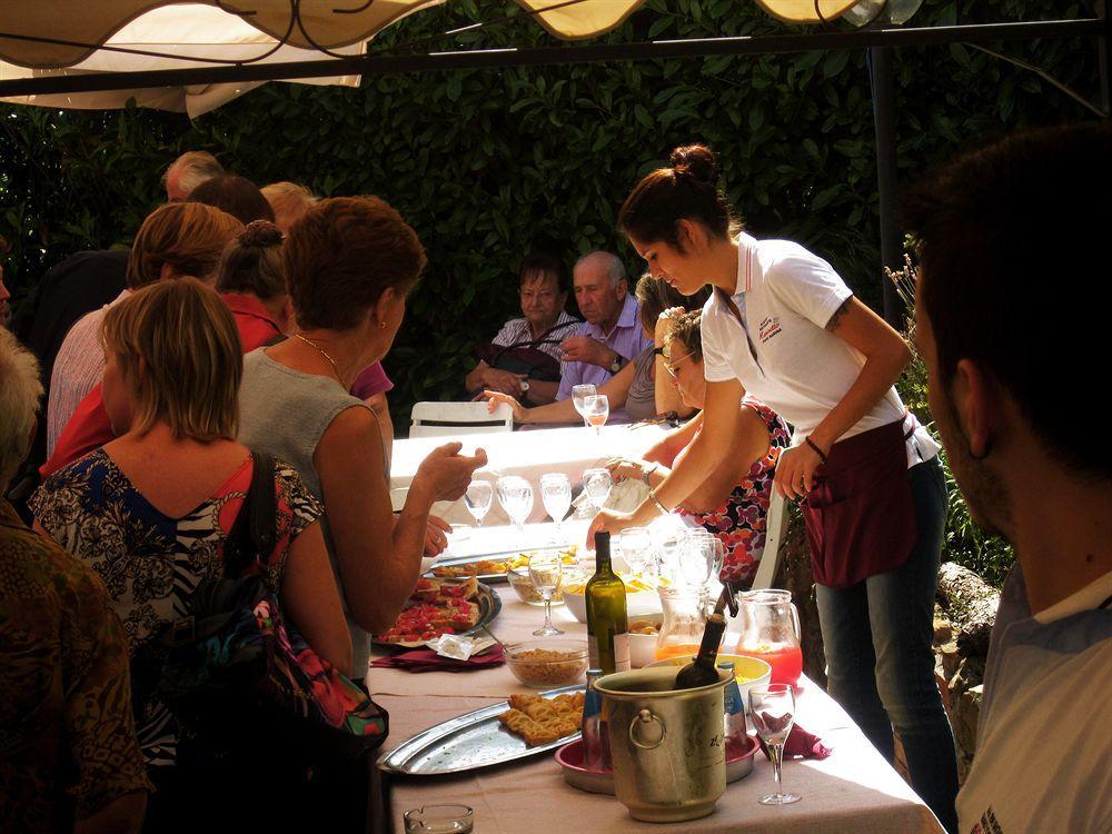 Hotel Ristorante Il Caminetto Diano Marina Bagian luar foto