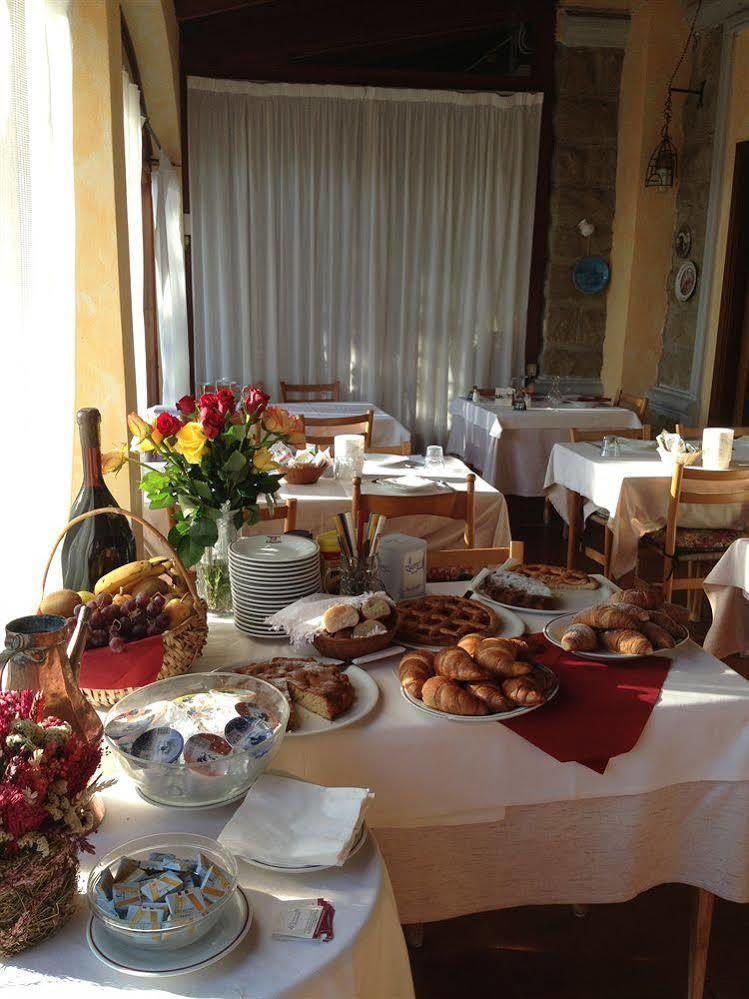 Hotel Ristorante Il Caminetto Diano Marina Bagian luar foto