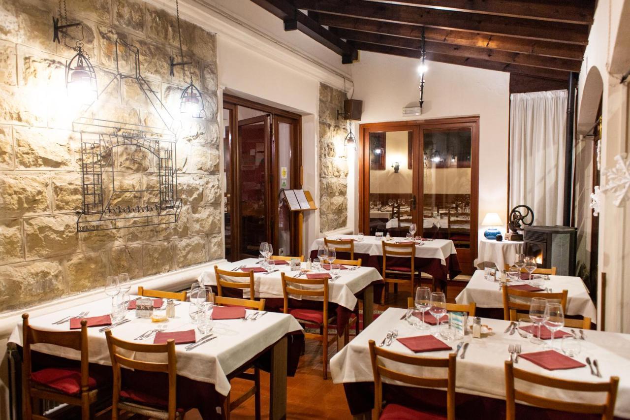 Hotel Ristorante Il Caminetto Diano Marina Bagian luar foto